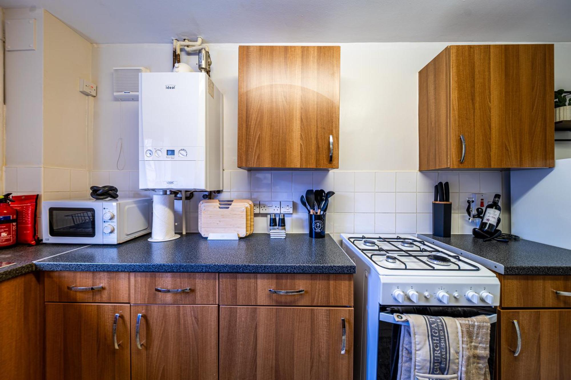 Luxurious & Spacious 3-br Free Parking Balcony Appartement