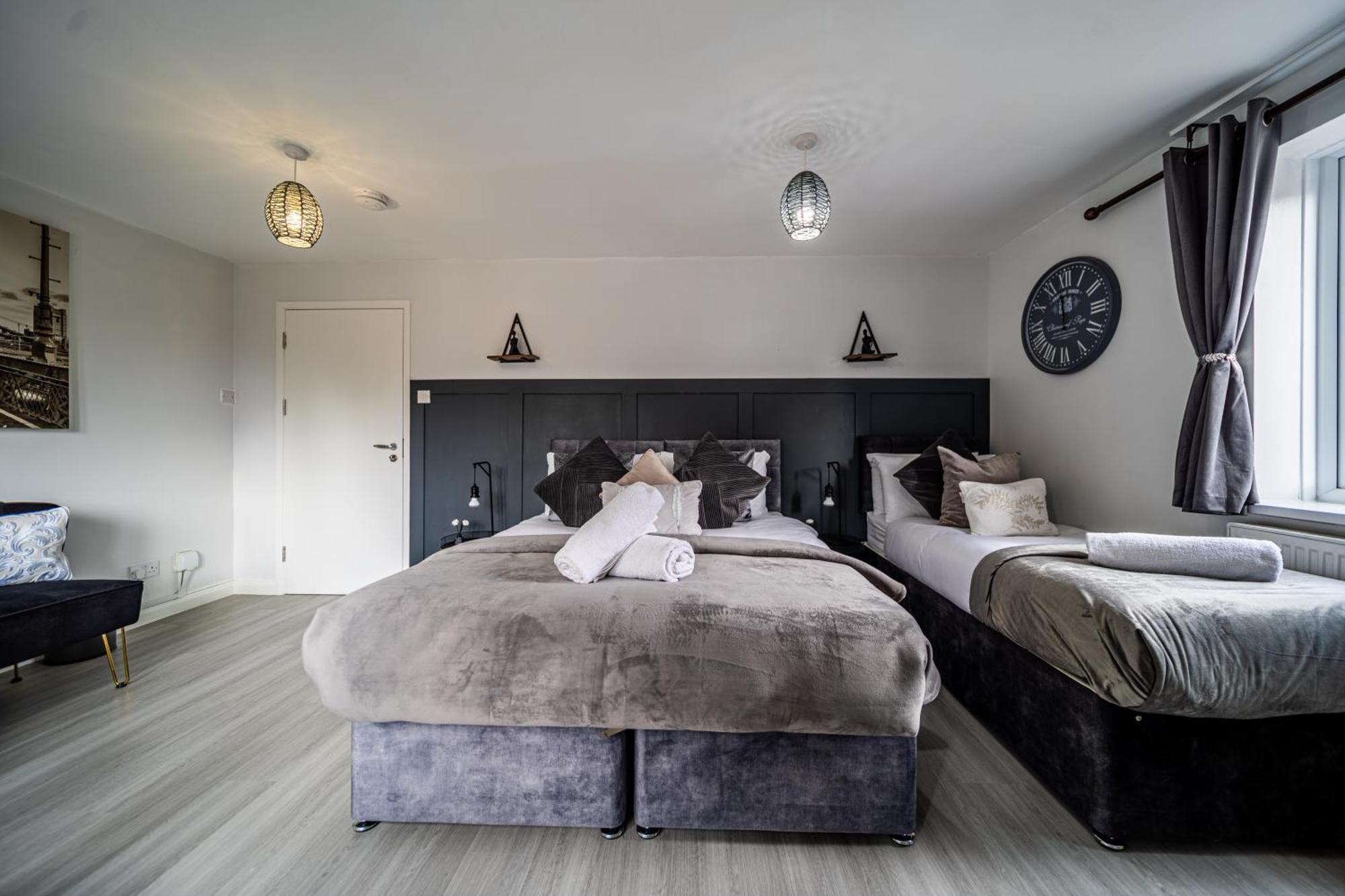 Luxurious & Spacious 3-br Free Parking Balcony Appartement